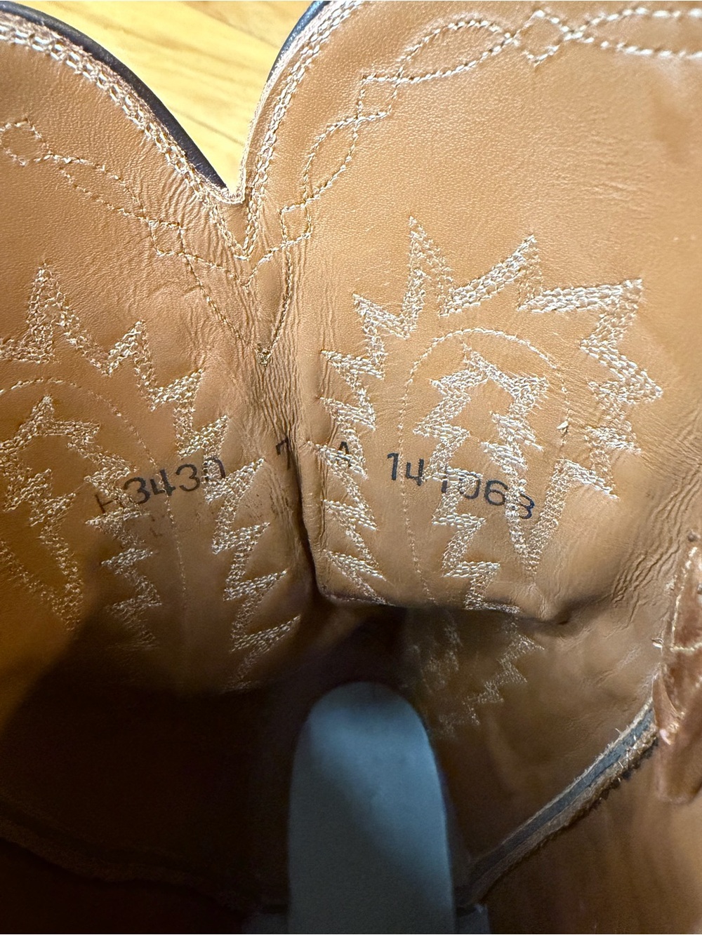 Lucchese Handmade Tan Leather Western Cowboy Boots Women’s Size 7A H3430 - Picture 4 of 16